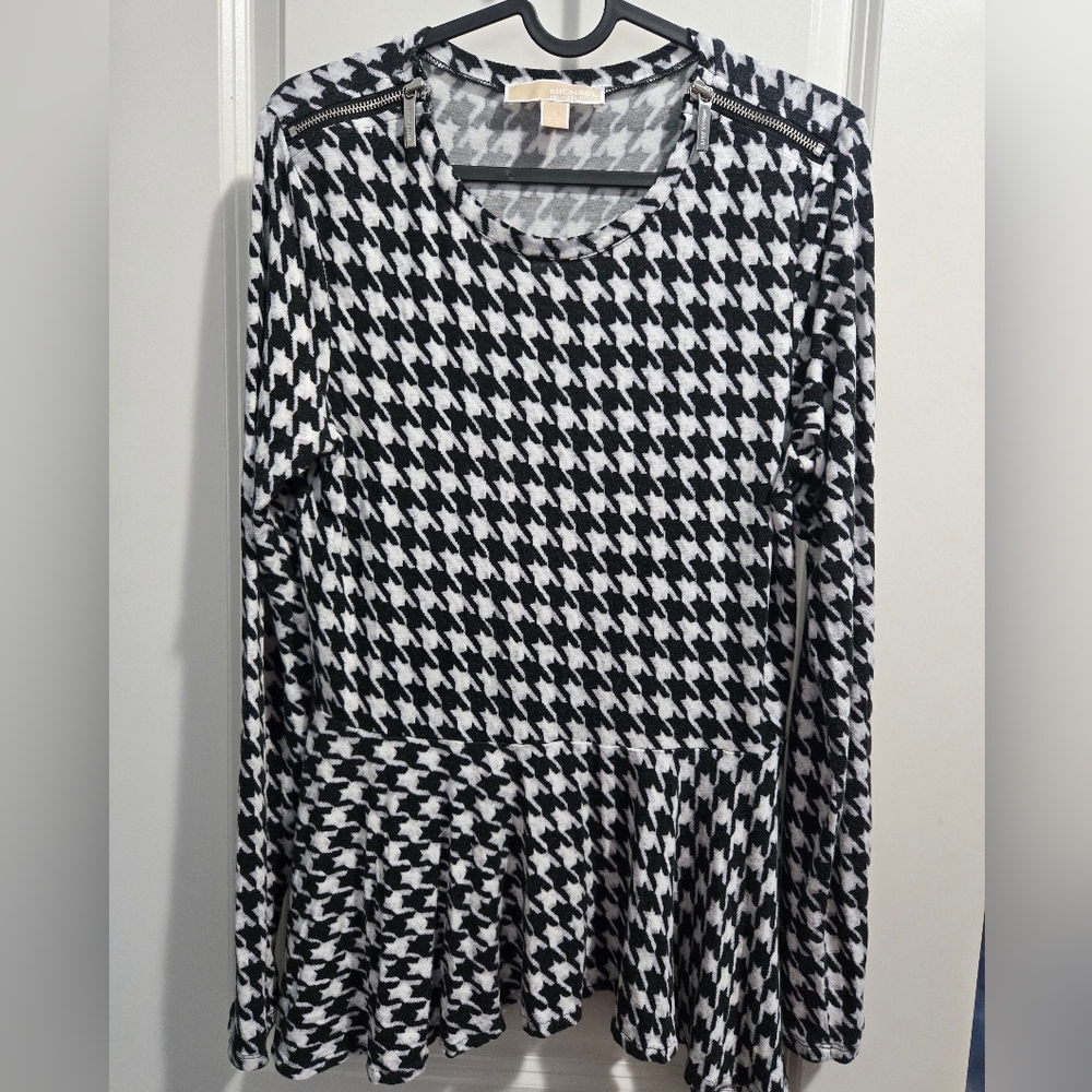 Michael Kors Peplum Black and White Houndstooth Longsleeve Women's Top - Picture 6 of 7